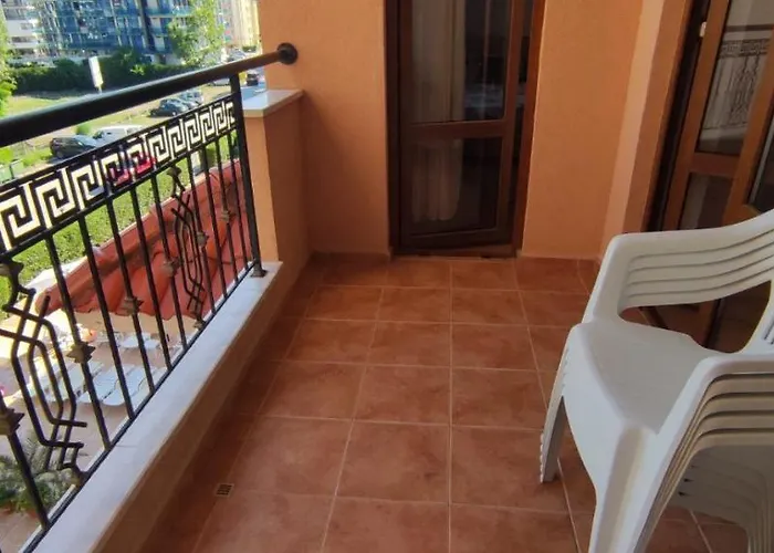 Апартамент Holidays Kassandra Sunny *